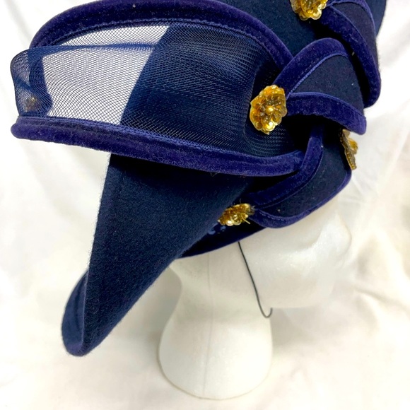 Vintage Deborah of New York sequined and beaded 60’ party hat - Picture 4 of 10